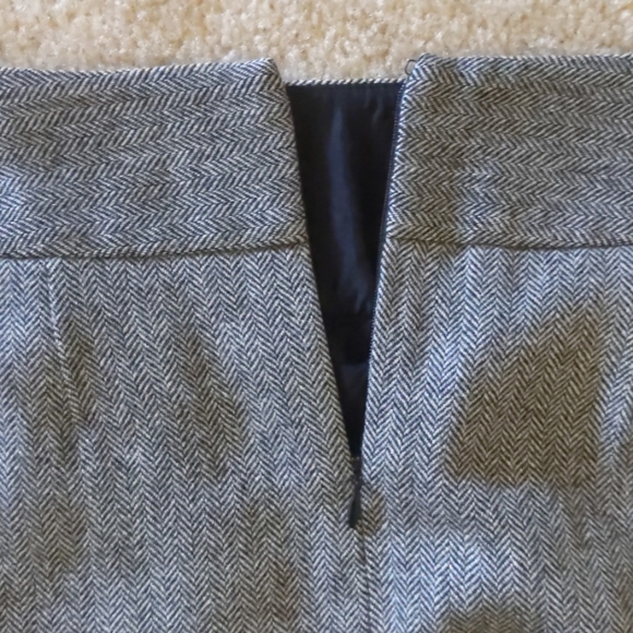 Ann Taylor LOFT Herringbone pattern Mini Skirt - Picture 4 of 6